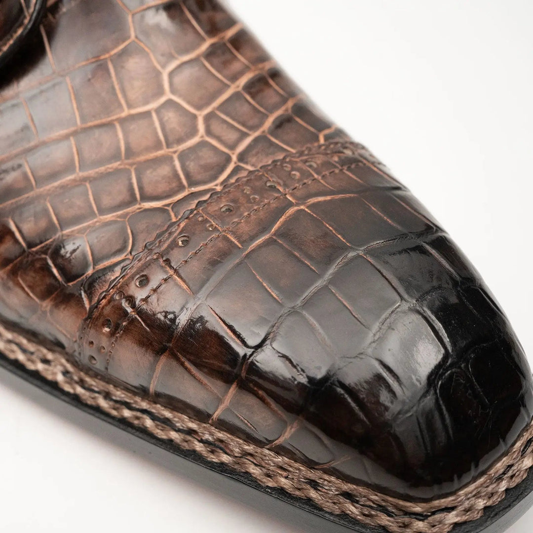 DV DIVINCH men’s shoes, handcrafted leather shoes, calfskin footwear, men’s designer shoes, leather dress shoes, brogue shoes, Derby shoes, Oxford shoes, monk strap shoes, Chelsea boots, lug sole footwear