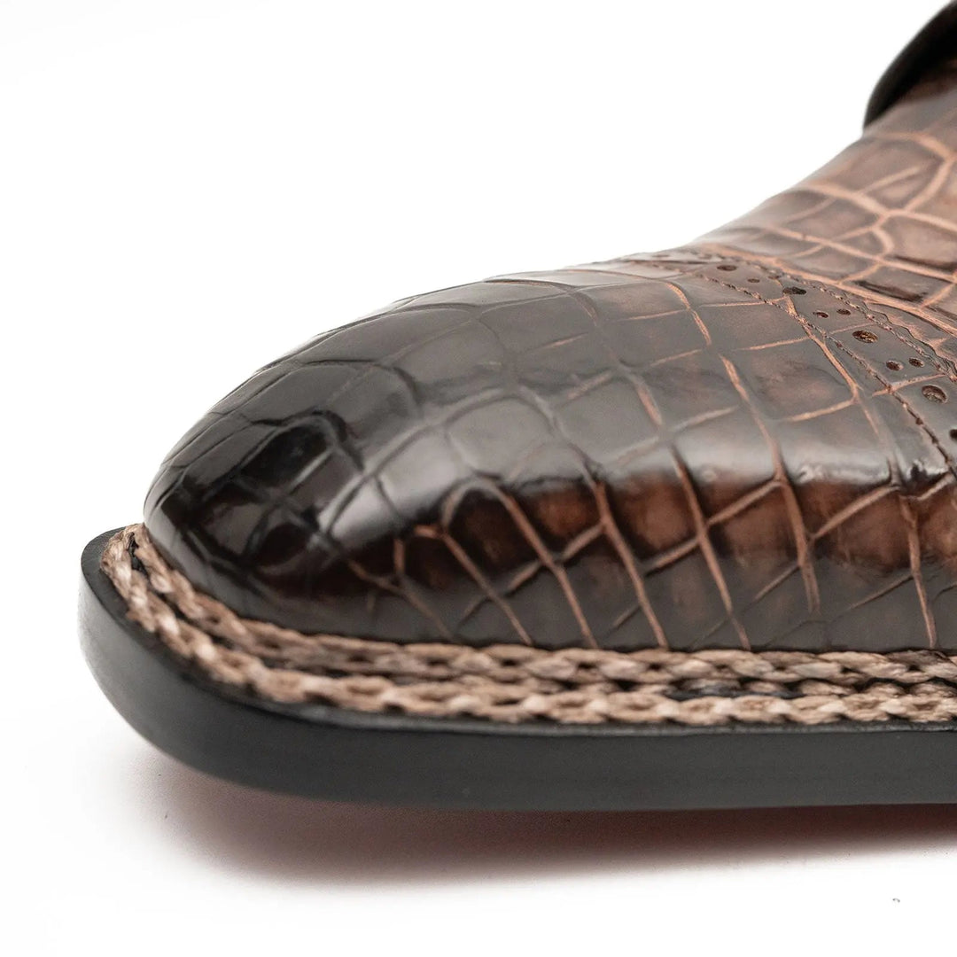 DV DIVINCH men’s shoes, handcrafted leather shoes, calfskin footwear, men’s designer shoes, leather dress shoes, brogue shoes, Derby shoes, Oxford shoes, monk strap shoes, Chelsea boots, lug sole footwear