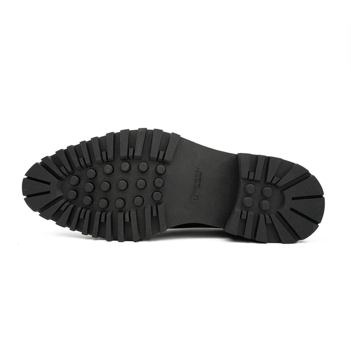 DV DIVINCH men’s shoes, handcrafted leather shoes, calfskin footwear, men’s designer shoes, leather dress shoes, brogue shoes, Derby shoes, Oxford shoes, monk strap shoes, Chelsea boots, lug sole footwear