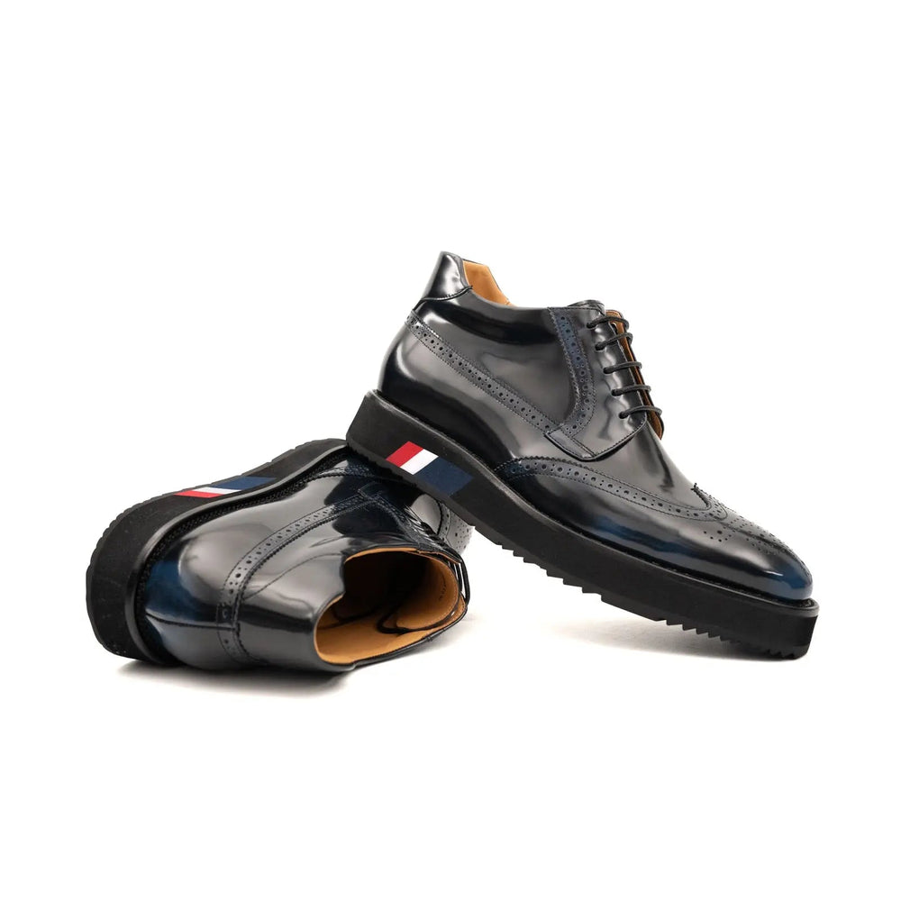 DV DIVINCH men’s shoes, handcrafted leather shoes, calfskin footwear, men’s designer shoes, leather dress shoes, brogue shoes, Derby shoes, Oxford shoes, monk strap shoes, Chelsea boots, lug sole footwear