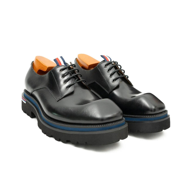 DV DIVINCH men’s shoes, handcrafted leather shoes, calfskin footwear, men’s designer shoes, leather dress shoes, brogue shoes, Derby shoes, Oxford shoes, monk strap shoes, Chelsea boots, lug sole footwear