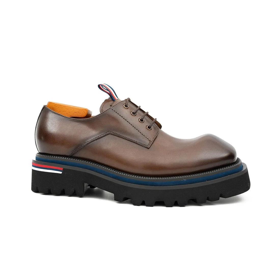 DV DIVINCH men’s shoes, handcrafted leather shoes, calfskin footwear, men’s designer shoes, leather dress shoes, brogue shoes, Derby shoes, Oxford shoes, monk strap shoes, Chelsea boots, lug sole footwear