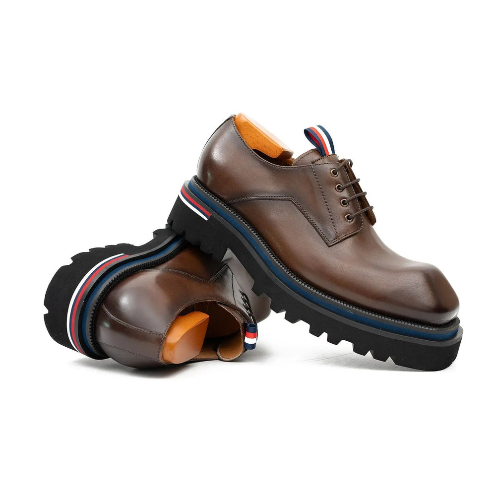 DV DIVINCH men’s shoes, handcrafted leather shoes, calfskin footwear, men’s designer shoes, leather dress shoes, brogue shoes, Derby shoes, Oxford shoes, monk strap shoes, Chelsea boots, lug sole footwear