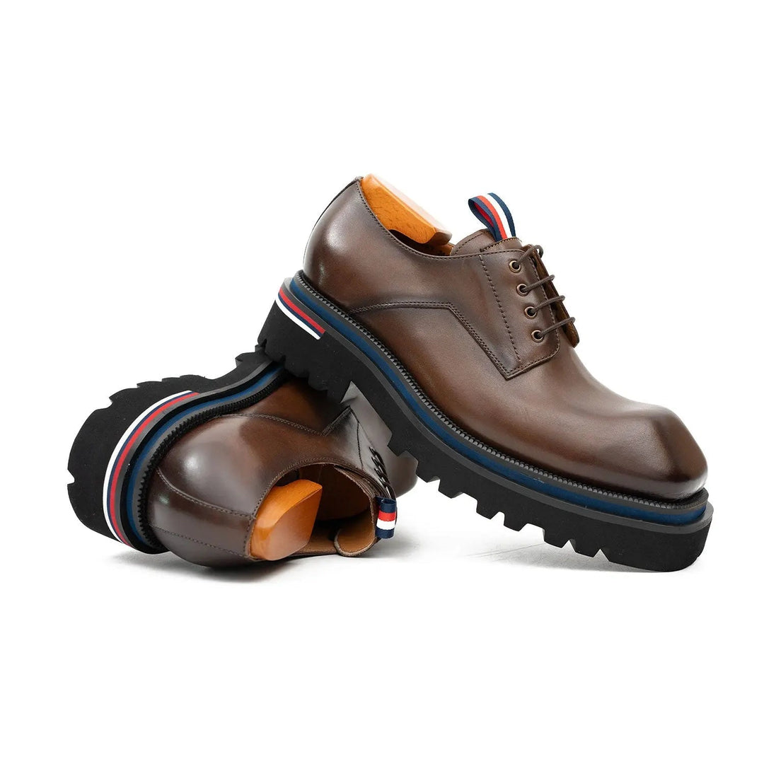 DV DIVINCH men’s shoes, handcrafted leather shoes, calfskin footwear, men’s designer shoes, leather dress shoes, brogue shoes, Derby shoes, Oxford shoes, monk strap shoes, Chelsea boots, lug sole footwear