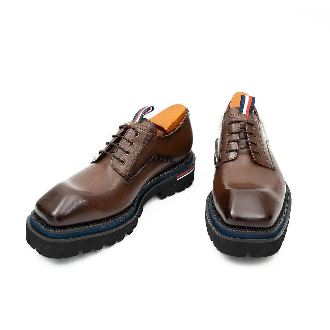 DV DIVINCH men’s shoes, handcrafted leather shoes, calfskin footwear, men’s designer shoes, leather dress shoes, brogue shoes, Derby shoes, Oxford shoes, monk strap shoes, Chelsea boots, lug sole footwear