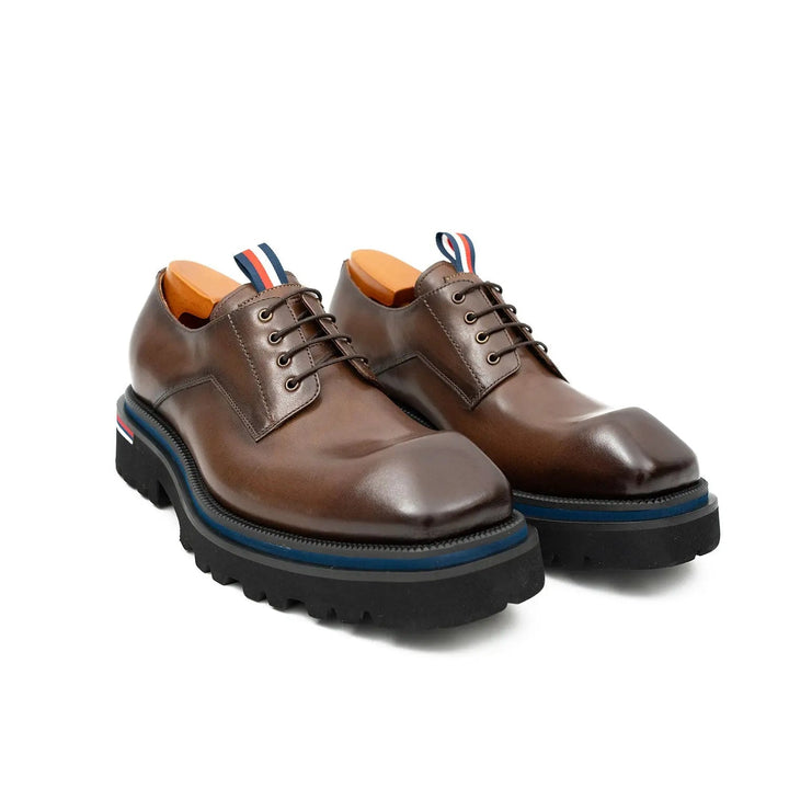 DV DIVINCH men’s shoes, handcrafted leather shoes, calfskin footwear, men’s designer shoes, leather dress shoes, brogue shoes, Derby shoes, Oxford shoes, monk strap shoes, Chelsea boots, lug sole footwear