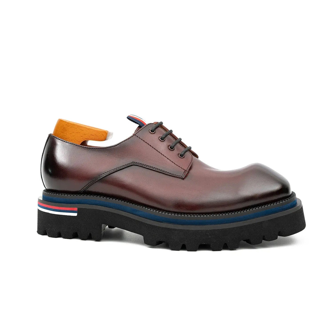 DV DIVINCH men’s shoes, handcrafted leather shoes, calfskin footwear, men’s designer shoes, leather dress shoes, brogue shoes, Derby shoes, Oxford shoes, monk strap shoes, Chelsea boots, lug sole footwear