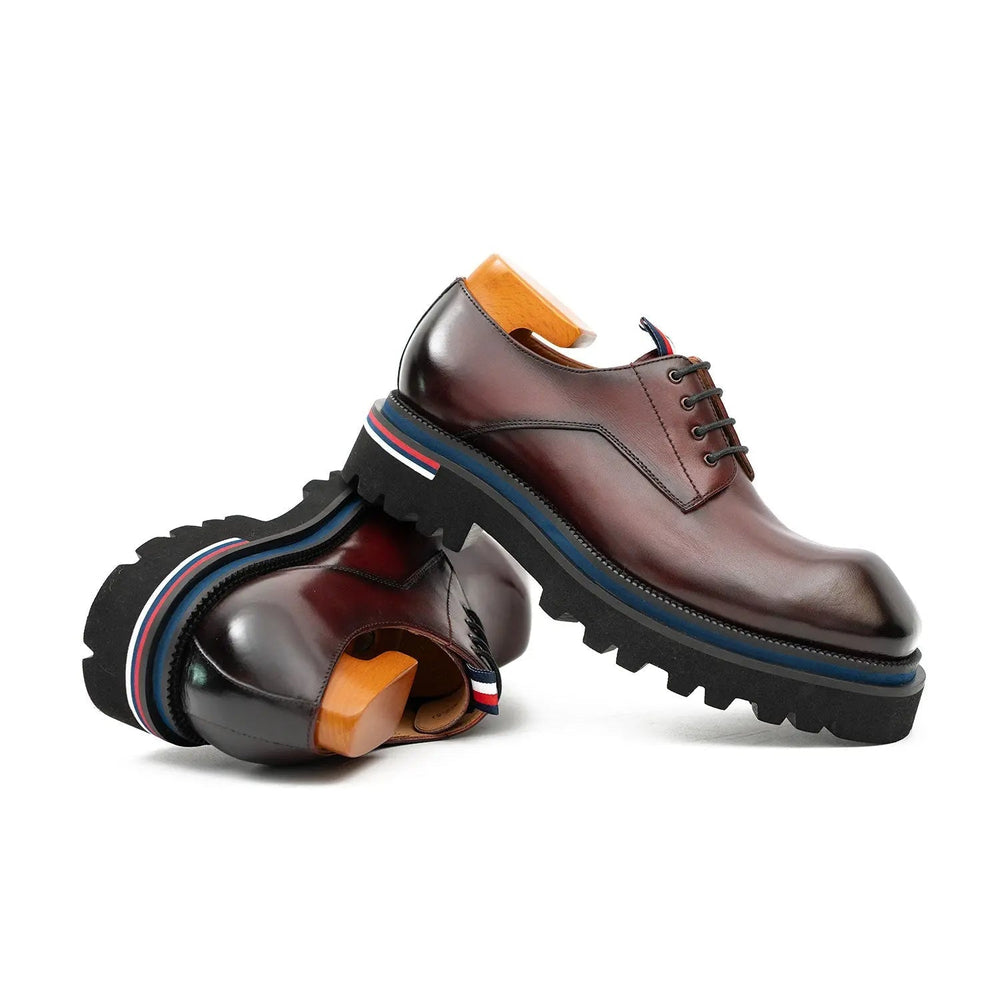 DV DIVINCH men’s shoes, handcrafted leather shoes, calfskin footwear, men’s designer shoes, leather dress shoes, brogue shoes, Derby shoes, Oxford shoes, monk strap shoes, Chelsea boots, lug sole footwear