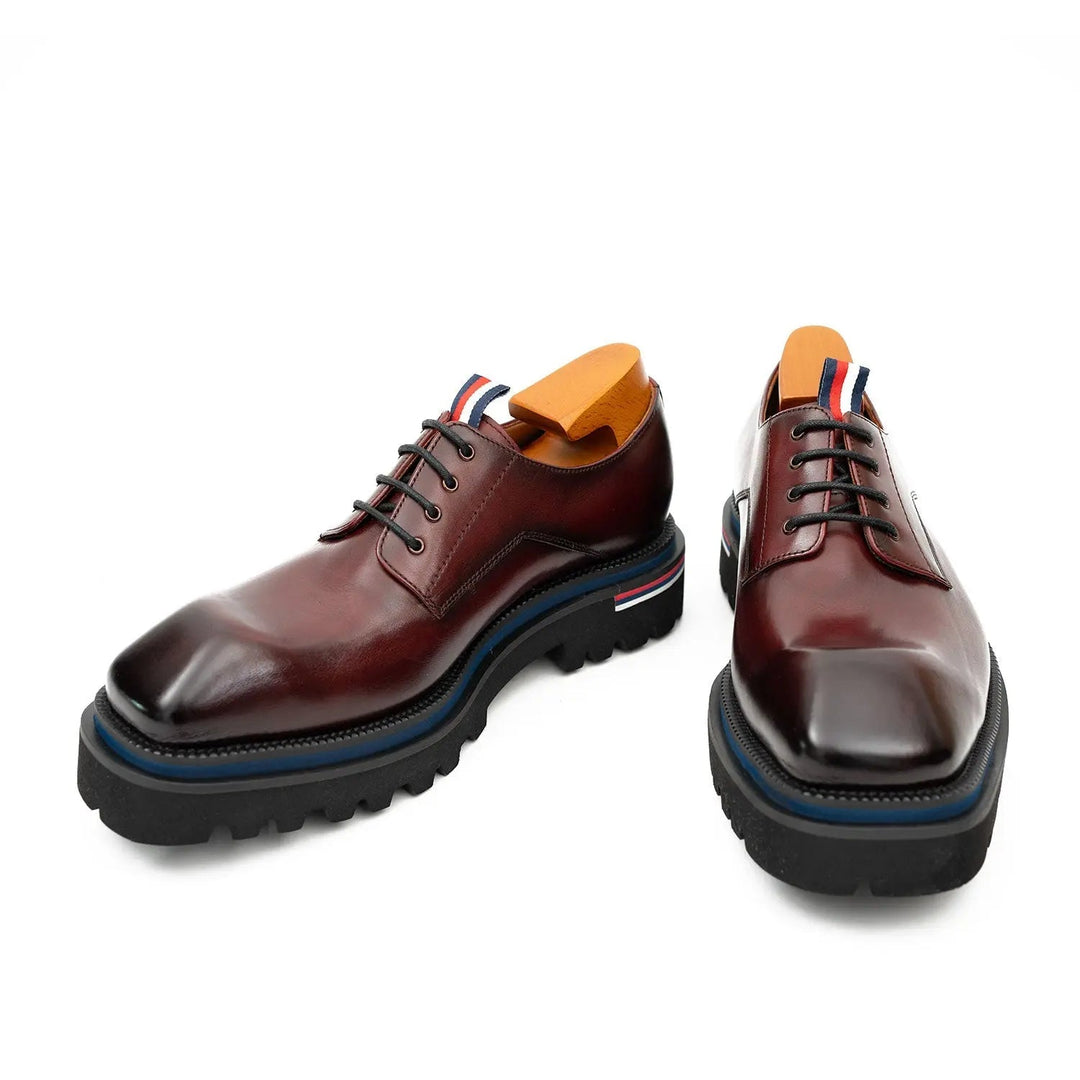 DV DIVINCH men’s shoes, handcrafted leather shoes, calfskin footwear, men’s designer shoes, leather dress shoes, brogue shoes, Derby shoes, Oxford shoes, monk strap shoes, Chelsea boots, lug sole footwear