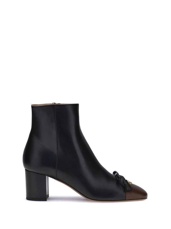 Valentino Garavani Women Valet Du Roi Bootie