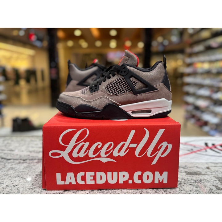 PRE OWNED Jordan 4 Retro Taupe Haze (GS) no box