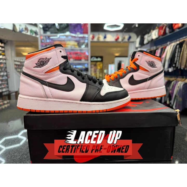 PRE OWNED Air Jordan 1 High OG "Electro Orange" (GS)