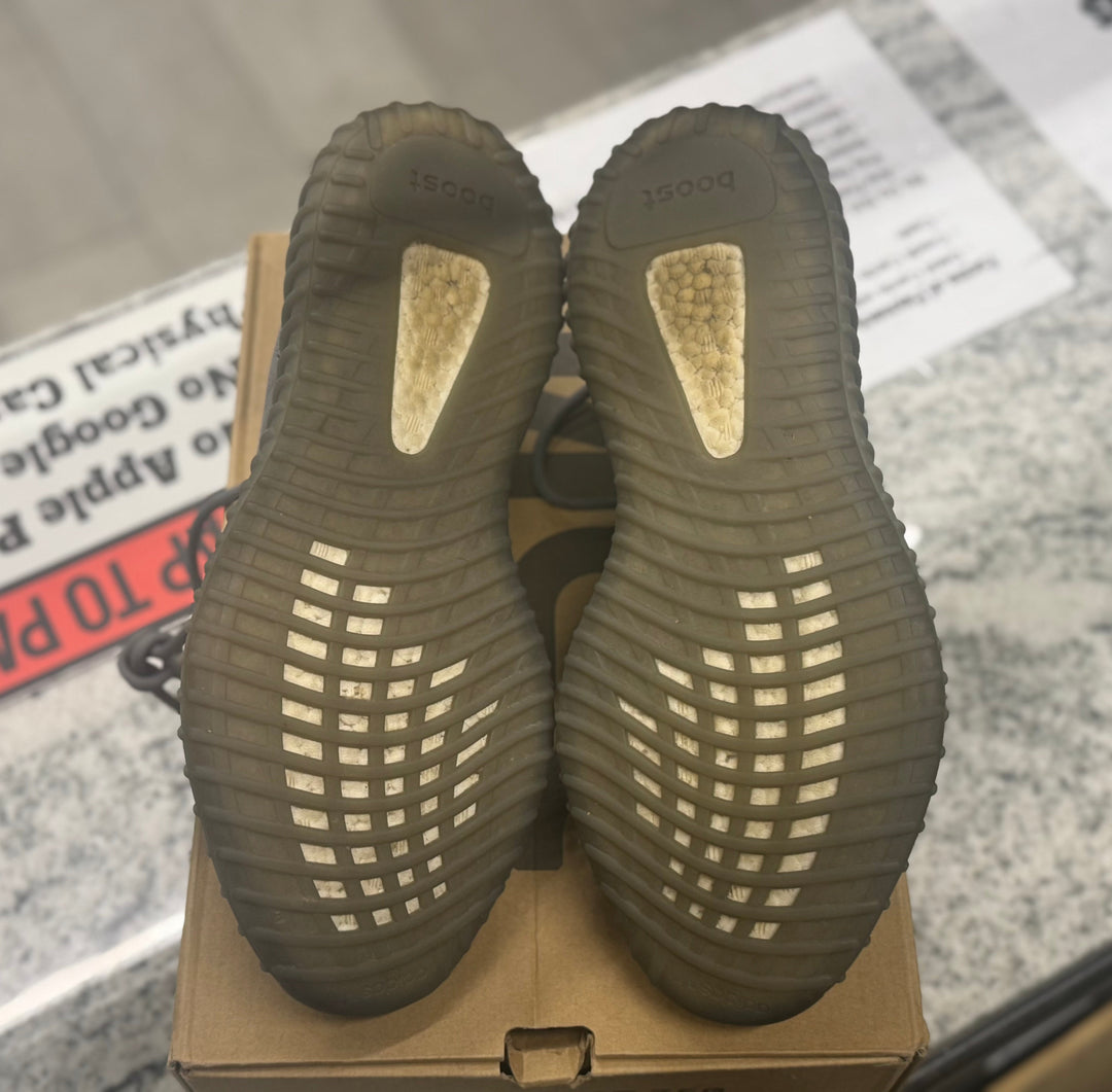 PRE OWNED  Adidas Yeezy 350 "Beluga 2.0" V2