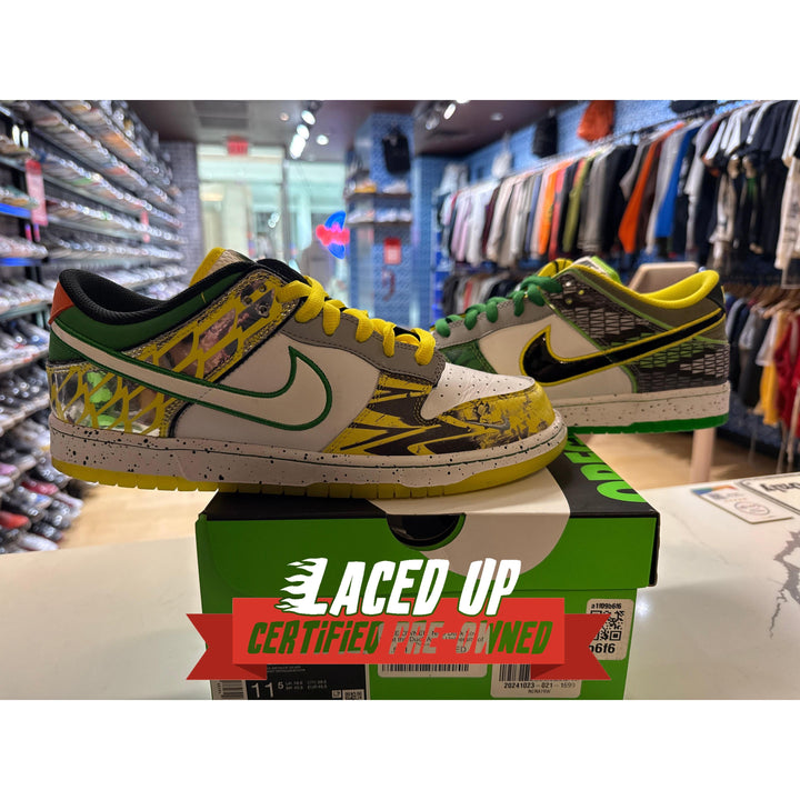 PRE OWNED  Nike Dunk Low What the Duck Away University of Oregon PE