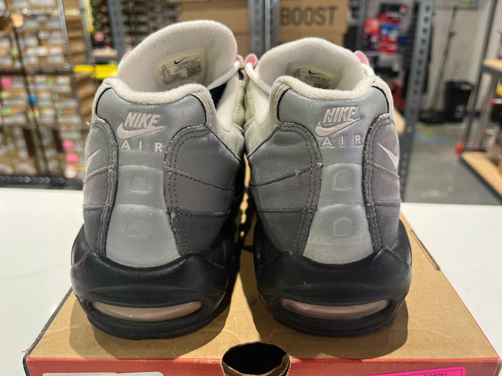 PRE OWNED Nike Air Max 95 Gunsmoke Pink Foam