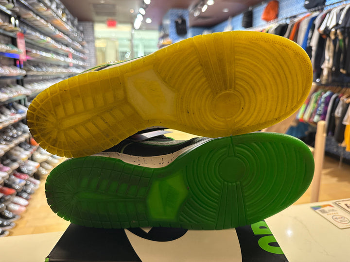 PRE OWNED  Nike Dunk Low What the Duck Away University of Oregon PE