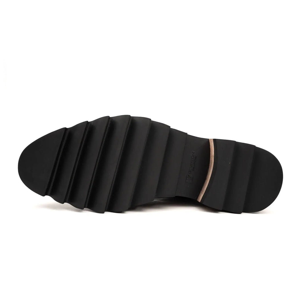 DV DIVINCH men’s shoes, handcrafted leather shoes, calfskin footwear, men’s designer shoes, leather dress shoes, brogue shoes, Derby shoes, Oxford shoes, monk strap shoes, Chelsea boots, lug sole footwear