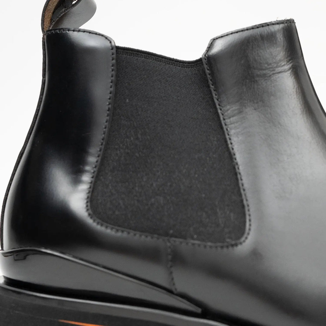 DV DIVINCH men’s shoes, handcrafted leather shoes, calfskin footwear, men’s designer shoes, leather dress shoes, brogue shoes, Derby shoes, Oxford shoes, monk strap shoes, Chelsea boots, lug sole footwear