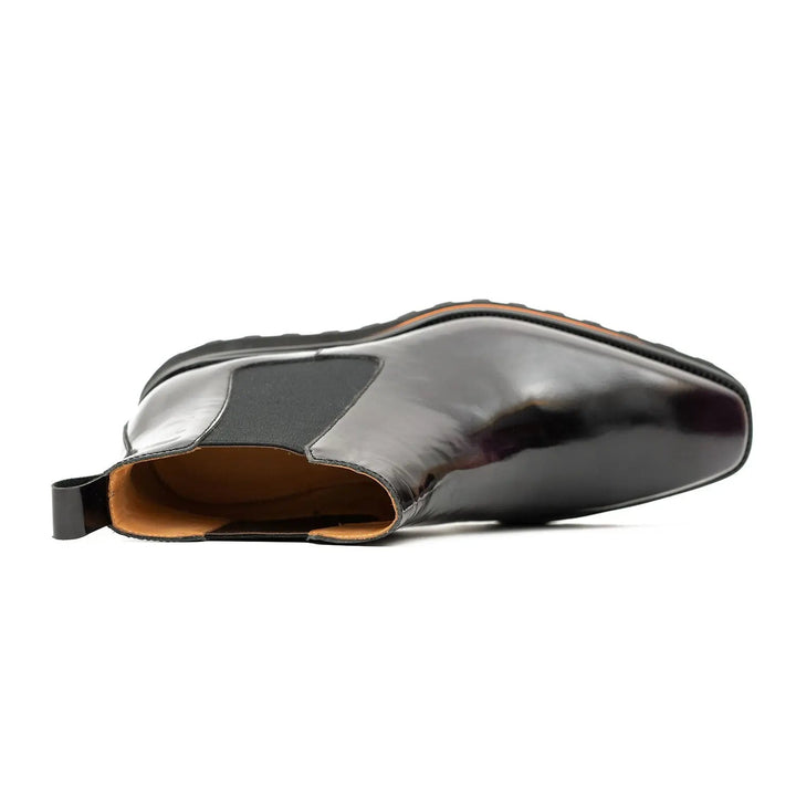 DV DIVINCH men’s shoes, handcrafted leather shoes, calfskin footwear, men’s designer shoes, leather dress shoes, brogue shoes, Derby shoes, Oxford shoes, monk strap shoes, Chelsea boots, lug sole footwear