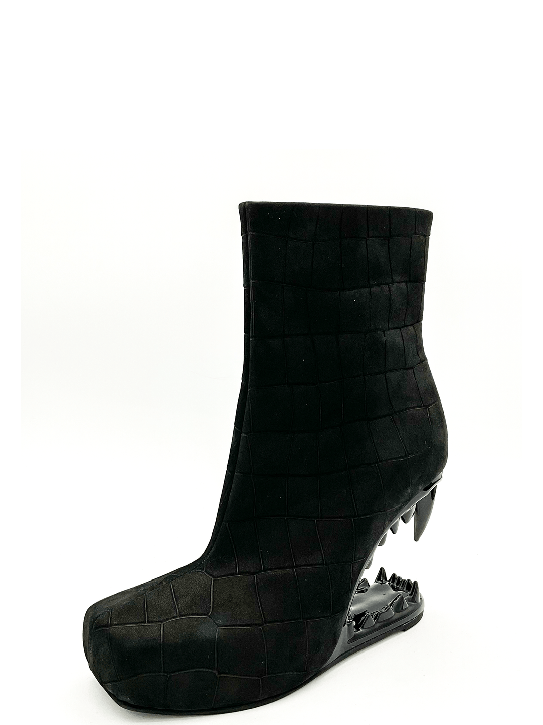 black Gnasher Boots