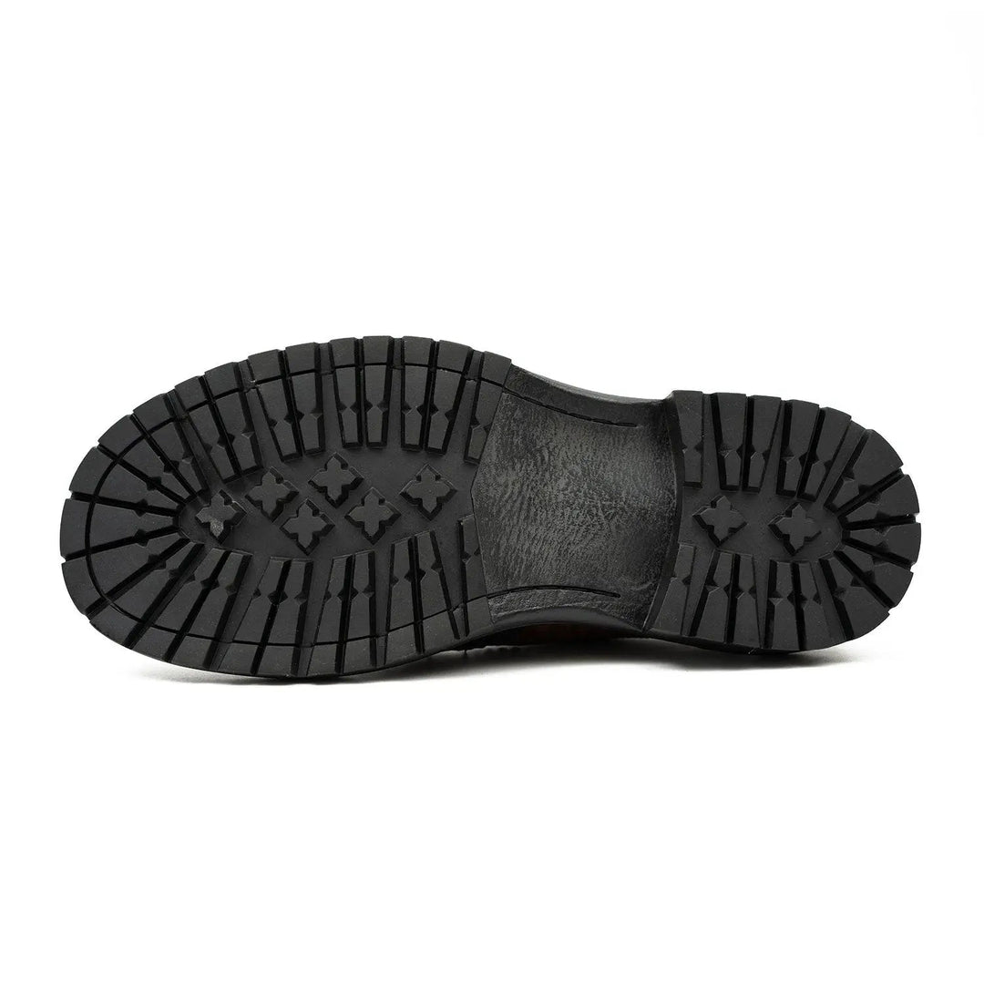 DV DIVINCH men’s shoes, handcrafted leather shoes, calfskin footwear, men’s designer shoes, leather dress shoes, brogue shoes, Derby shoes, Oxford shoes, monk strap shoes, Chelsea boots, lug sole footwear