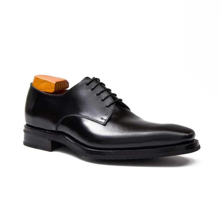 DV DIVINCH men’s shoes, handcrafted leather shoes, calfskin footwear, men’s designer shoes, leather dress shoes, brogue shoes, Derby shoes, Oxford shoes, monk strap shoes, Chelsea boots, lug sole footwear