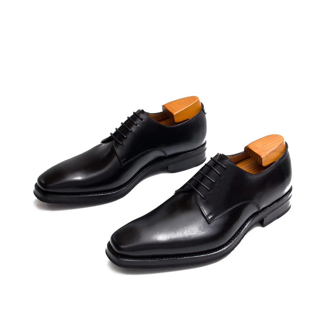 DV DIVINCH men’s shoes, handcrafted leather shoes, calfskin footwear, men’s designer shoes, leather dress shoes, brogue shoes, Derby shoes, Oxford shoes, monk strap shoes, Chelsea boots, lug sole footwear