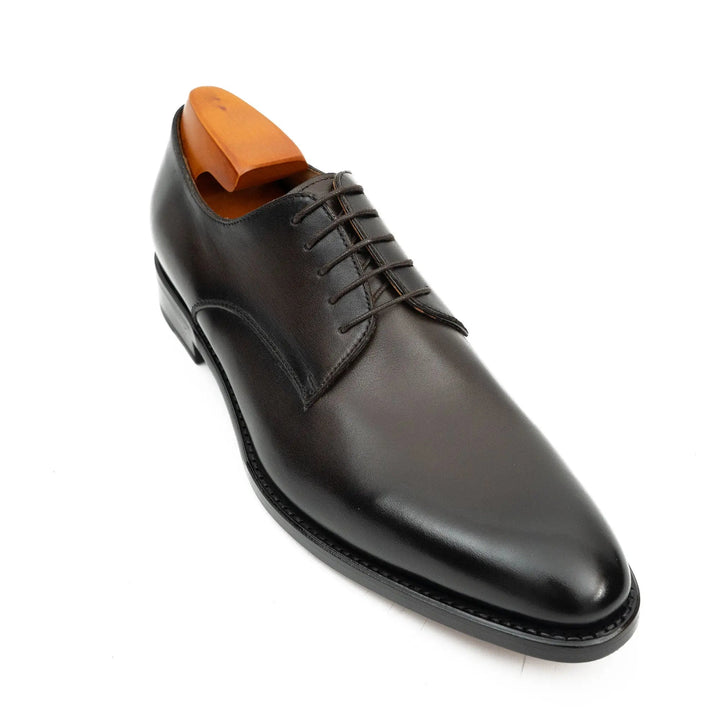 DV DIVINCH men’s shoes, handcrafted leather shoes, calfskin footwear, men’s designer shoes, leather dress shoes, brogue shoes, Derby shoes, Oxford shoes, monk strap shoes, Chelsea boots, lug sole footwear