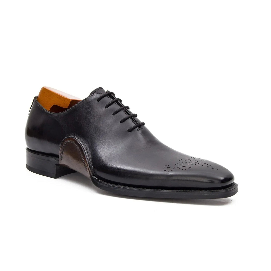 DV DIVINCH men’s shoes, handcrafted leather shoes, calfskin footwear, men’s designer shoes, leather dress shoes, brogue shoes, Derby shoes, Oxford shoes, monk strap shoes, Chelsea boots, lug sole footwear
