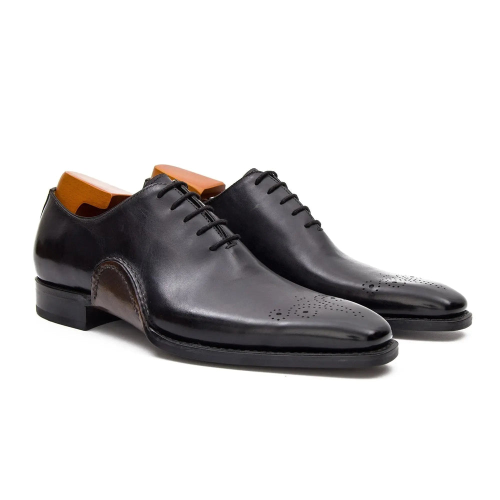 DV DIVINCH men’s shoes, handcrafted leather shoes, calfskin footwear, men’s designer shoes, leather dress shoes, brogue shoes, Derby shoes, Oxford shoes, monk strap shoes, Chelsea boots, lug sole footwear