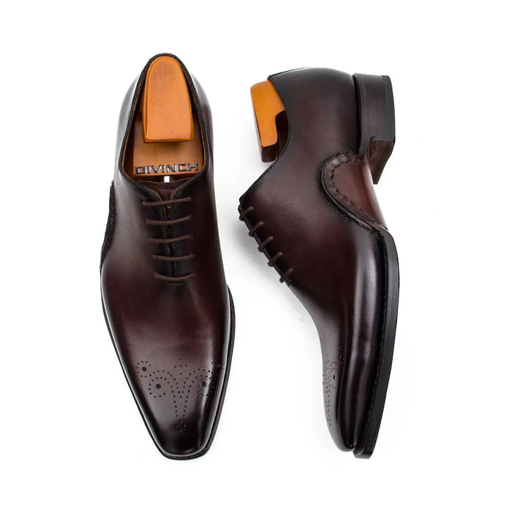 DV DIVINCH men’s shoes, handcrafted leather shoes, calfskin footwear, men’s designer shoes, leather dress shoes, brogue shoes, Derby shoes, Oxford shoes, monk strap shoes, Chelsea boots, lug sole footwear