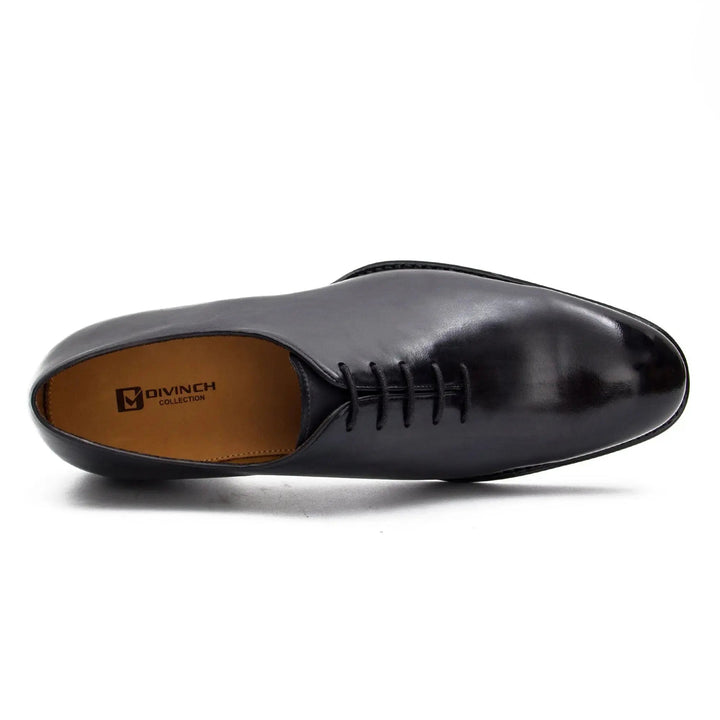DV DIVINCH men’s shoes, handcrafted leather shoes, calfskin footwear, men’s designer shoes, leather dress shoes, brogue shoes, Derby shoes, Oxford shoes, monk strap shoes, Chelsea boots, lug sole footwear