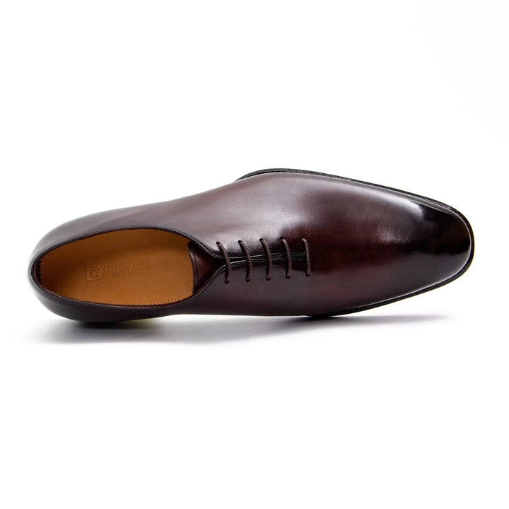 DV DIVINCH men’s shoes, handcrafted leather shoes, calfskin footwear, men’s designer shoes, leather dress shoes, brogue shoes, Derby shoes, Oxford shoes, monk strap shoes, Chelsea boots, lug sole footwear