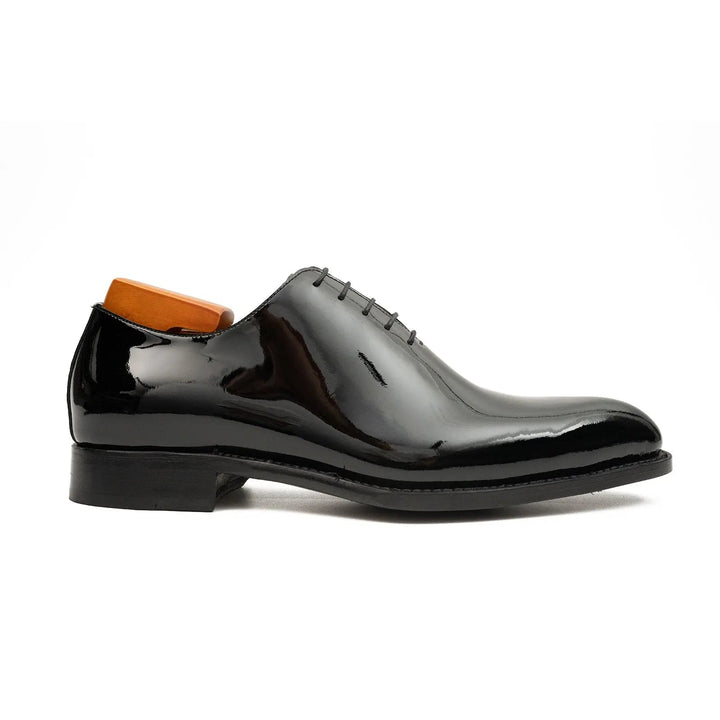 DV DIVINCH men’s shoes, handcrafted leather shoes, calfskin footwear, men’s designer shoes, leather dress shoes, brogue shoes, Derby shoes, Oxford shoes, monk strap shoes, Chelsea boots, lug sole footwear