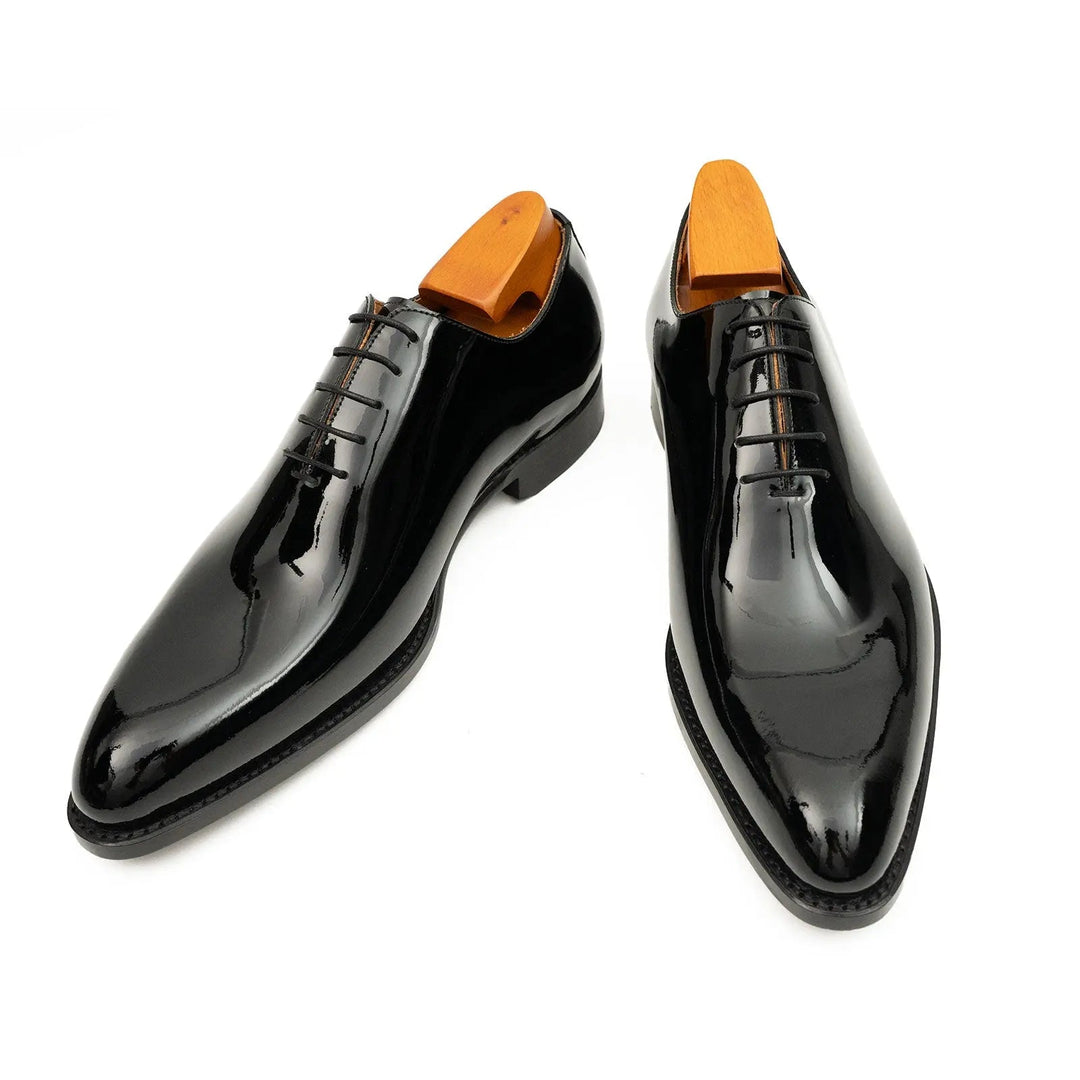 DV DIVINCH men’s shoes, handcrafted leather shoes, calfskin footwear, men’s designer shoes, leather dress shoes, brogue shoes, Derby shoes, Oxford shoes, monk strap shoes, Chelsea boots, lug sole footwear