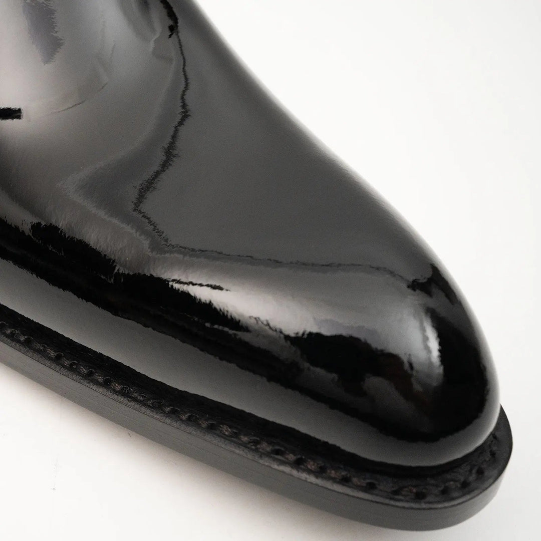DV DIVINCH men’s shoes, handcrafted leather shoes, calfskin footwear, men’s designer shoes, leather dress shoes, brogue shoes, Derby shoes, Oxford shoes, monk strap shoes, Chelsea boots, lug sole footwear