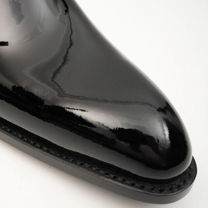 DV DIVINCH men’s shoes, handcrafted leather shoes, calfskin footwear, men’s designer shoes, leather dress shoes, brogue shoes, Derby shoes, Oxford shoes, monk strap shoes, Chelsea boots, lug sole footwear