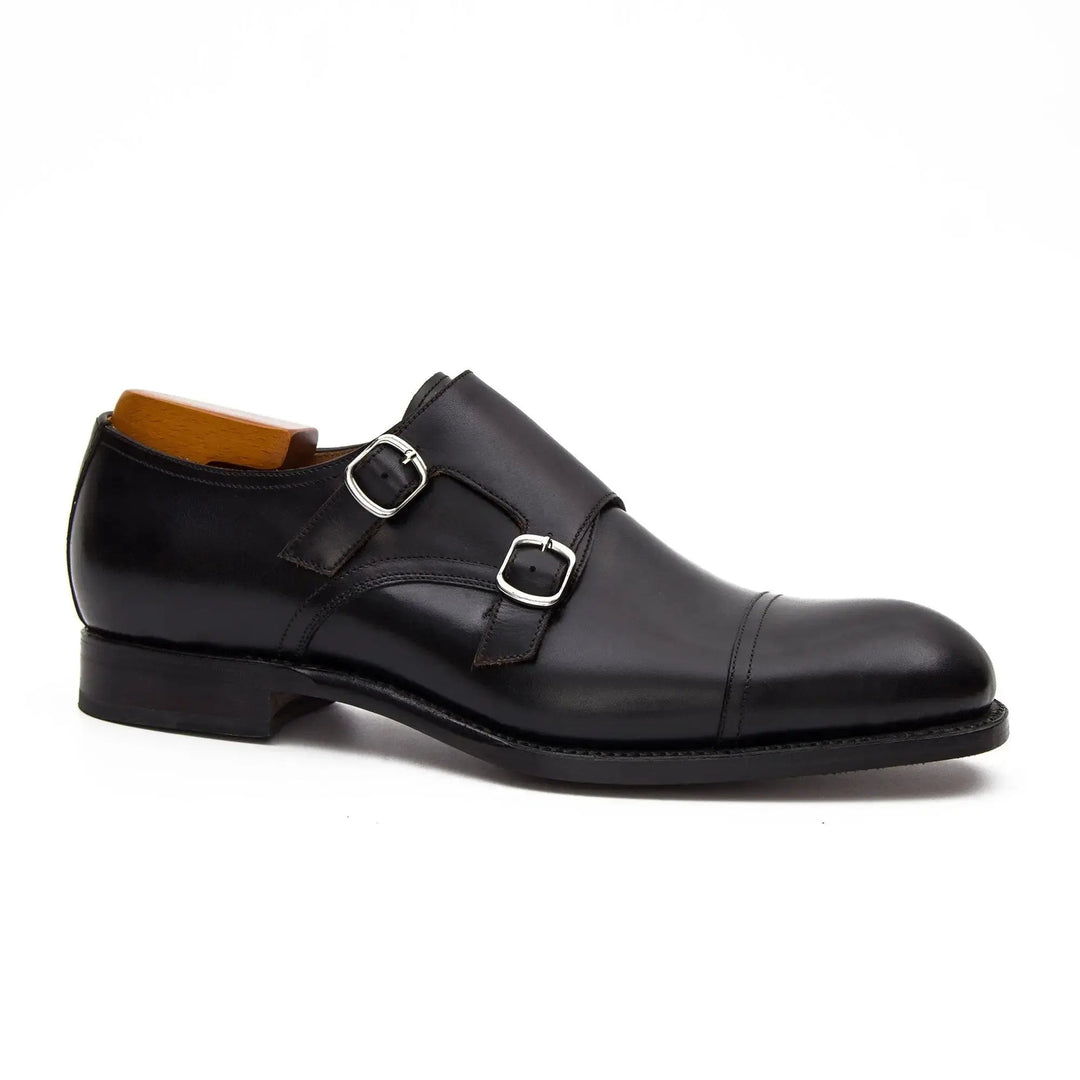 DV DIVINCH men’s shoes, handcrafted leather shoes, calfskin footwear, men’s designer shoes, leather dress shoes, brogue shoes, Derby shoes, Oxford shoes, monk strap shoes, Chelsea boots, lug sole footwear
