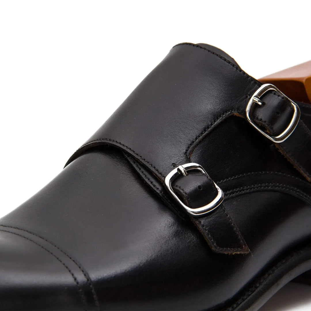 DV DIVINCH men’s shoes, handcrafted leather shoes, calfskin footwear, men’s designer shoes, leather dress shoes, brogue shoes, Derby shoes, Oxford shoes, monk strap shoes, Chelsea boots, lug sole footwear