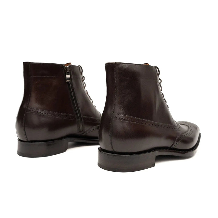 DV DIVINCH men’s shoes, handcrafted leather shoes, calfskin footwear, men’s designer shoes, leather dress shoes, brogue shoes, Derby shoes, Oxford shoes, monk strap shoes, Chelsea boots, lug sole footwear