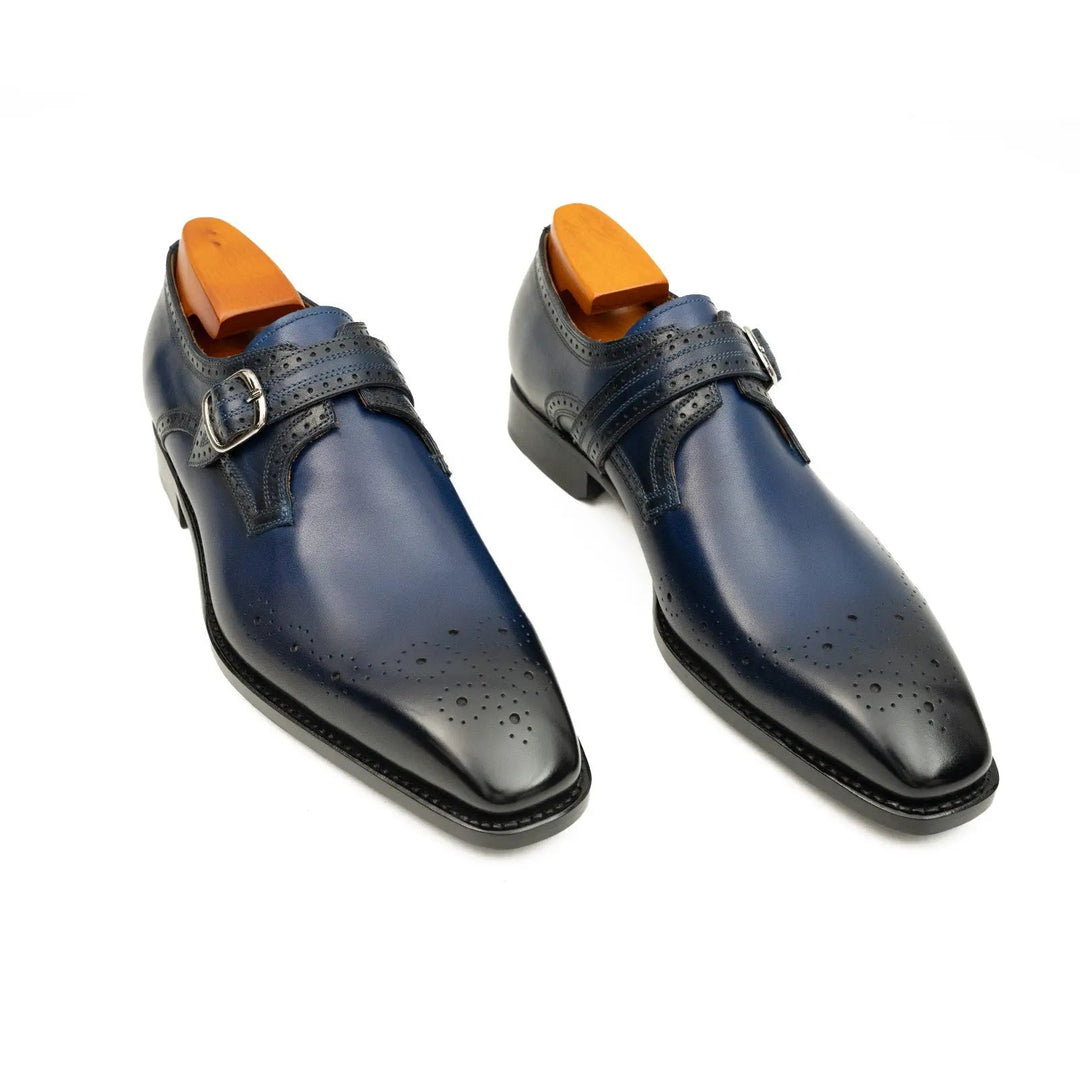 DV DIVINCH men’s shoes, handcrafted leather shoes, calfskin footwear, men’s designer shoes, leather dress shoes, brogue shoes, Derby shoes, Oxford shoes, monk strap shoes, Chelsea boots, lug sole footwear