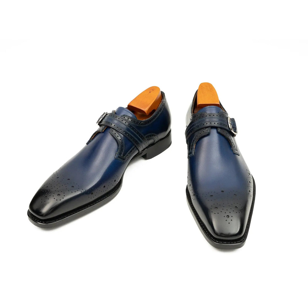 DV DIVINCH men’s shoes, handcrafted leather shoes, calfskin footwear, men’s designer shoes, leather dress shoes, brogue shoes, Derby shoes, Oxford shoes, monk strap shoes, Chelsea boots, lug sole footwear