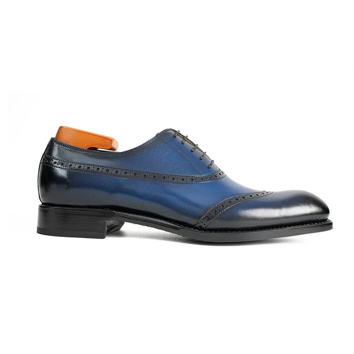DV DIVINCH men’s shoes, handcrafted leather shoes, calfskin footwear, men’s designer shoes, leather dress shoes, brogue shoes, Derby shoes, Oxford shoes, monk strap shoes, Chelsea boots, lug sole footwear