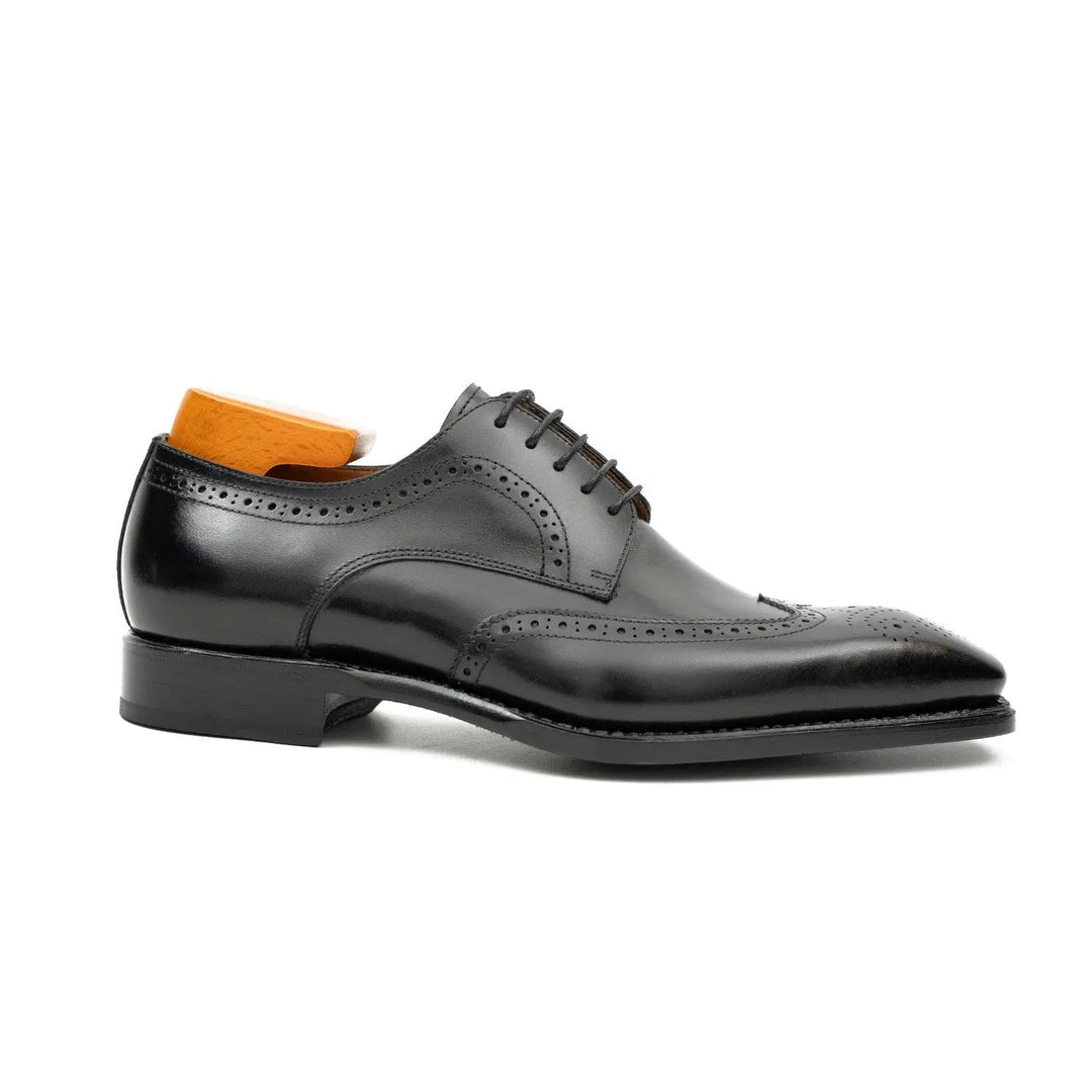 DV DIVINCH men’s shoes, handcrafted leather shoes, calfskin footwear, men’s designer shoes, leather dress shoes, brogue shoes, Derby shoes, Oxford shoes, monk strap shoes, Chelsea boots, lug sole footwear
