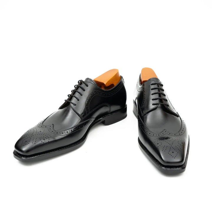 DV DIVINCH men’s shoes, handcrafted leather shoes, calfskin footwear, men’s designer shoes, leather dress shoes, brogue shoes, Derby shoes, Oxford shoes, monk strap shoes, Chelsea boots, lug sole footwear