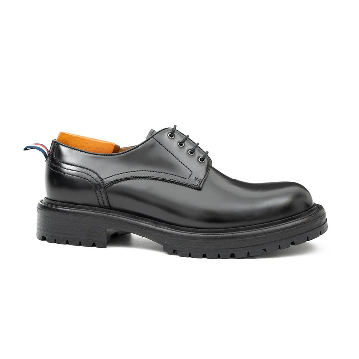 DV DIVINCH men’s shoes, handcrafted leather shoes, calfskin footwear, men’s designer shoes, leather dress shoes, brogue shoes, Derby shoes, Oxford shoes, monk strap shoes, Chelsea boots, lug sole footwear