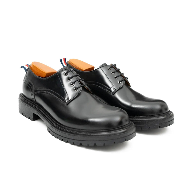 DV DIVINCH men’s shoes, handcrafted leather shoes, calfskin footwear, men’s designer shoes, leather dress shoes, brogue shoes, Derby shoes, Oxford shoes, monk strap shoes, Chelsea boots, lug sole footwear