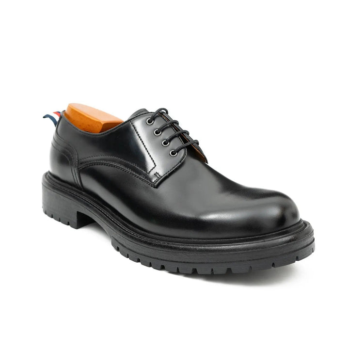 DV DIVINCH men’s shoes, handcrafted leather shoes, calfskin footwear, men’s designer shoes, leather dress shoes, brogue shoes, Derby shoes, Oxford shoes, monk strap shoes, Chelsea boots, lug sole footwear