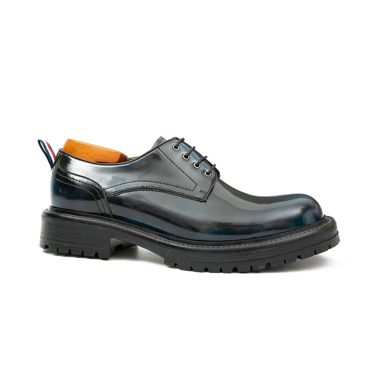 DV DIVINCH men’s shoes, handcrafted leather shoes, calfskin footwear, men’s designer shoes, leather dress shoes, brogue shoes, Derby shoes, Oxford shoes, monk strap shoes, Chelsea boots, lug sole footwear