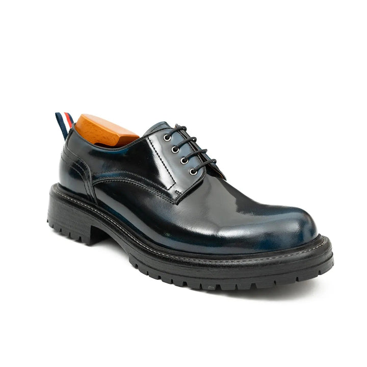 DV DIVINCH men’s shoes, handcrafted leather shoes, calfskin footwear, men’s designer shoes, leather dress shoes, brogue shoes, Derby shoes, Oxford shoes, monk strap shoes, Chelsea boots, lug sole footwear